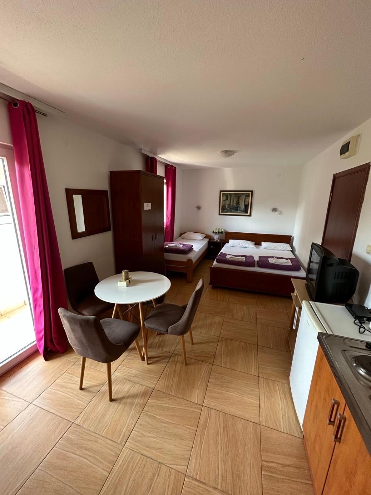 Guest house Andrea 3*